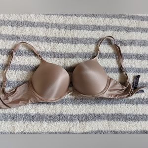 Victoria's secret 32C nude bra Push Up